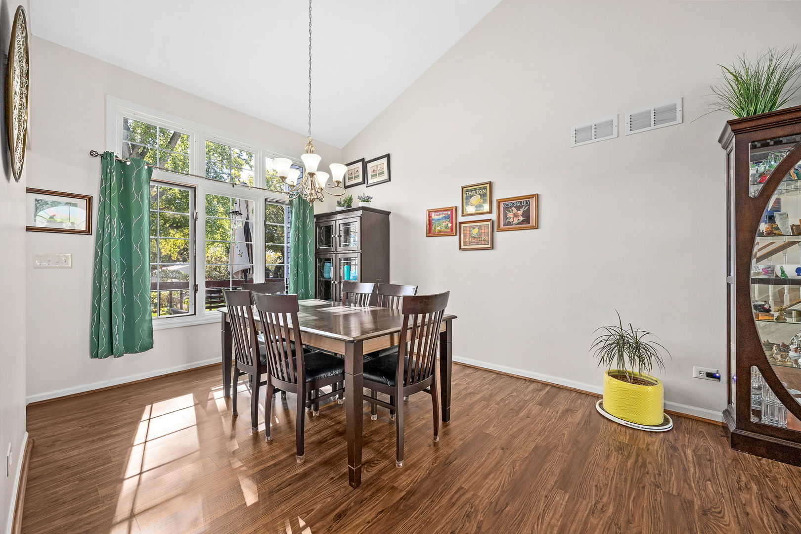 5018 VERNON PARK Place, Lisle, IL 60532