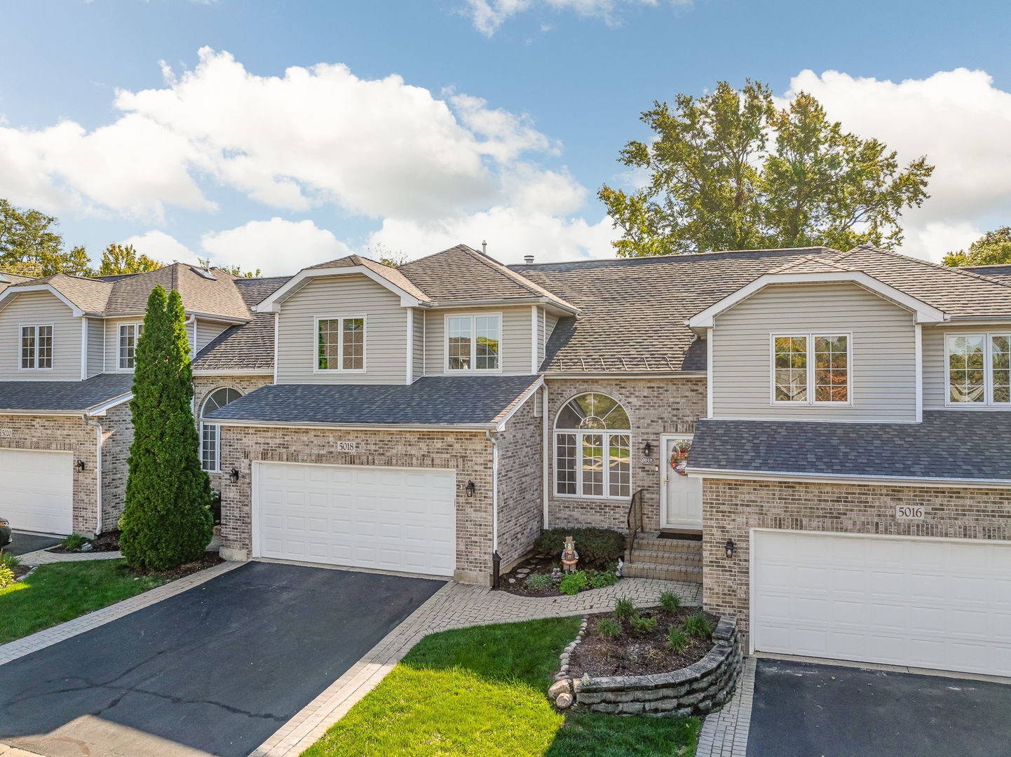 5018 VERNON PARK Place, Lisle, IL 60532