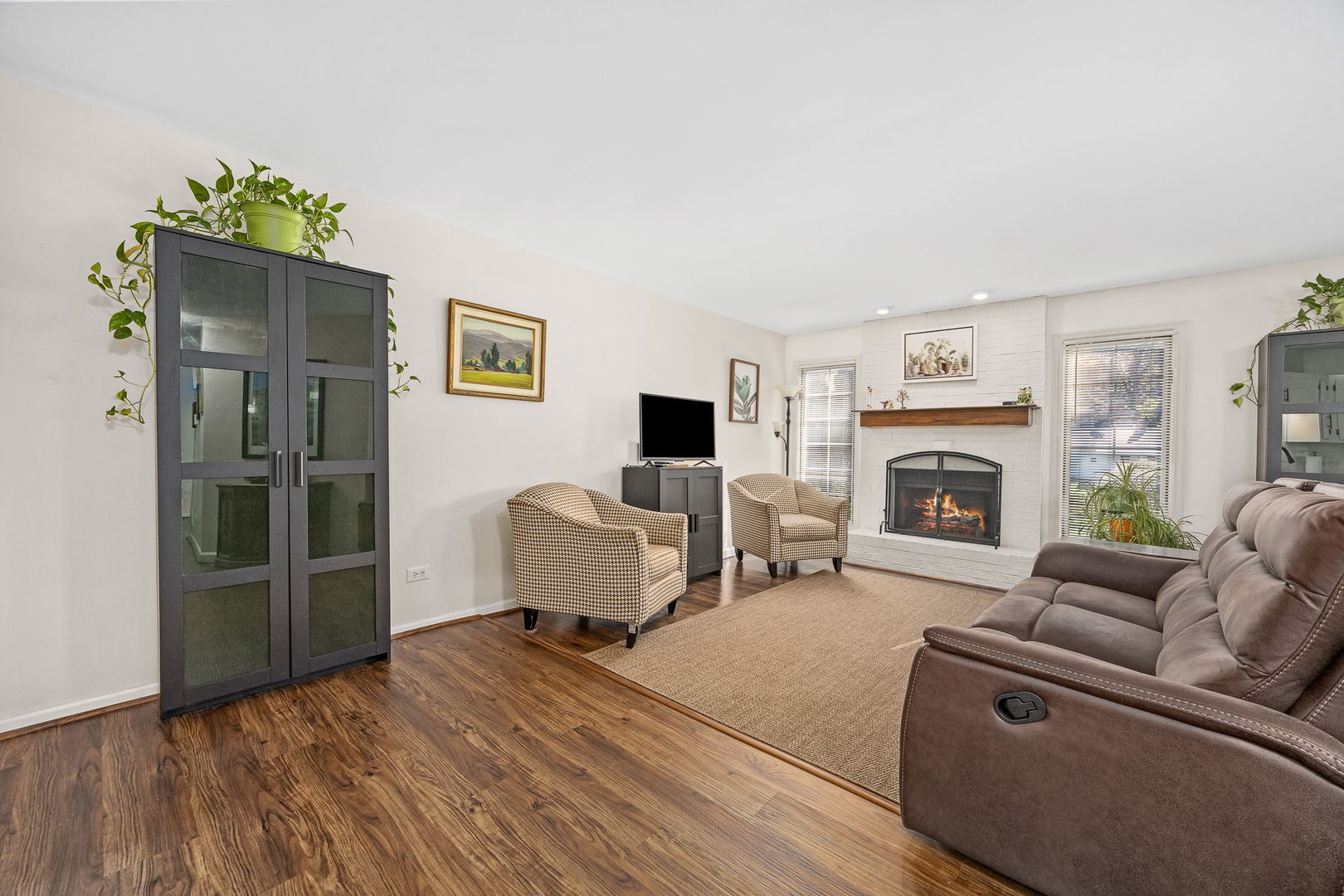 5018 VERNON PARK Place, Lisle, IL 60532