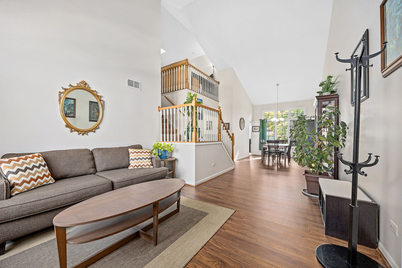 5018 VERNON PARK Place, Lisle, IL 60532