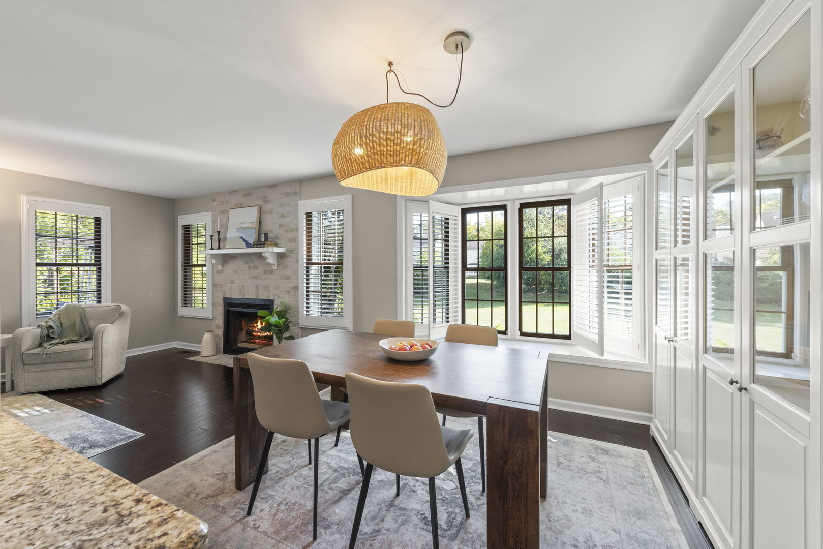 1056 Devonshire Avenue, Naperville, IL 60540