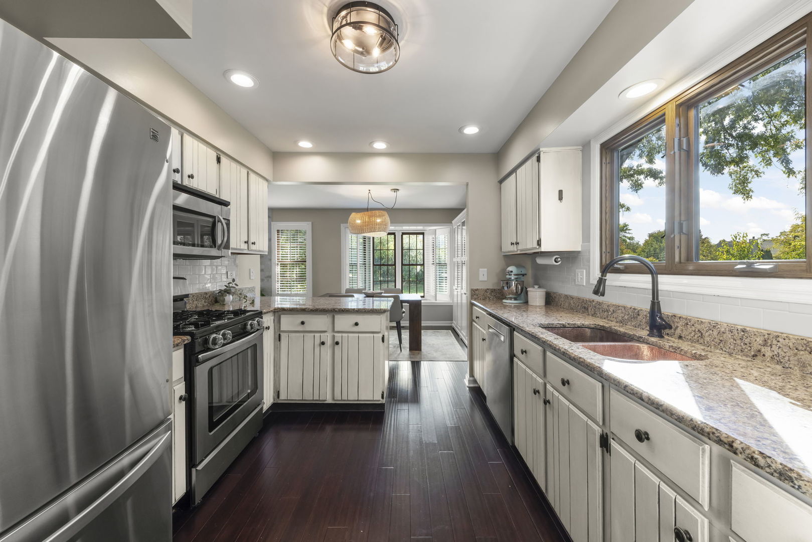 1056 Devonshire Avenue, Naperville, IL 60540