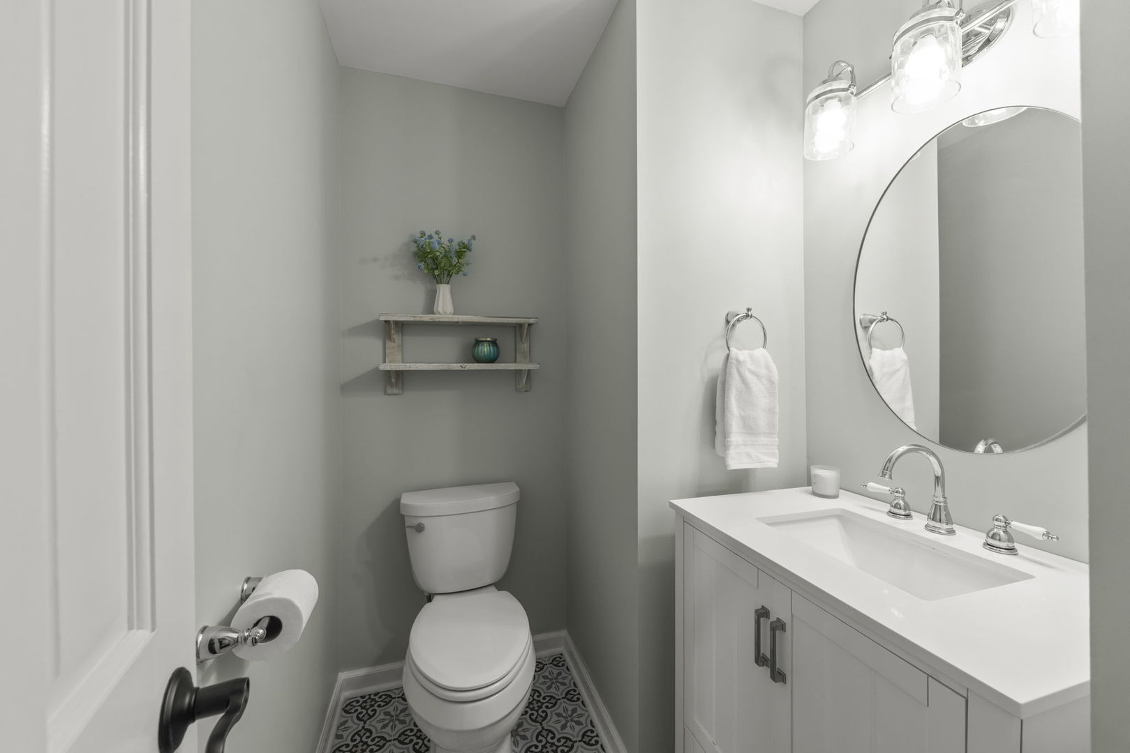 1056 Devonshire Avenue, Naperville, IL 60540