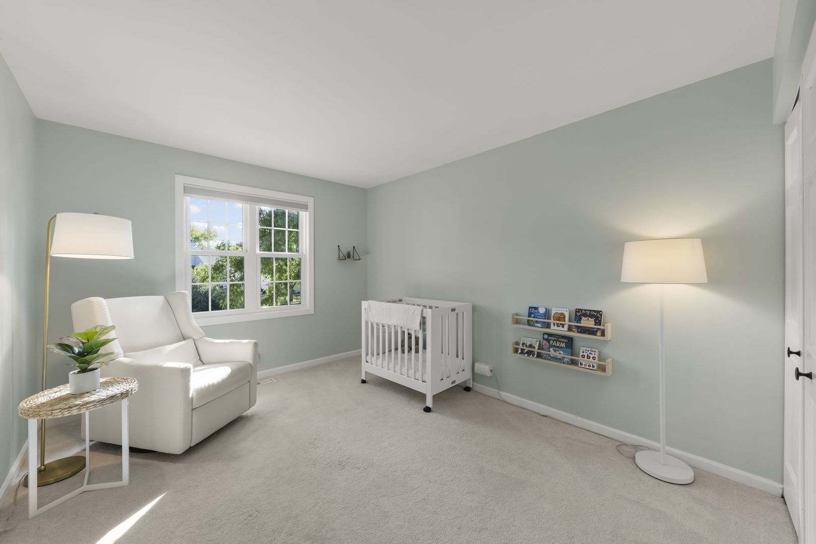 1056 Devonshire Avenue, Naperville, IL 60540