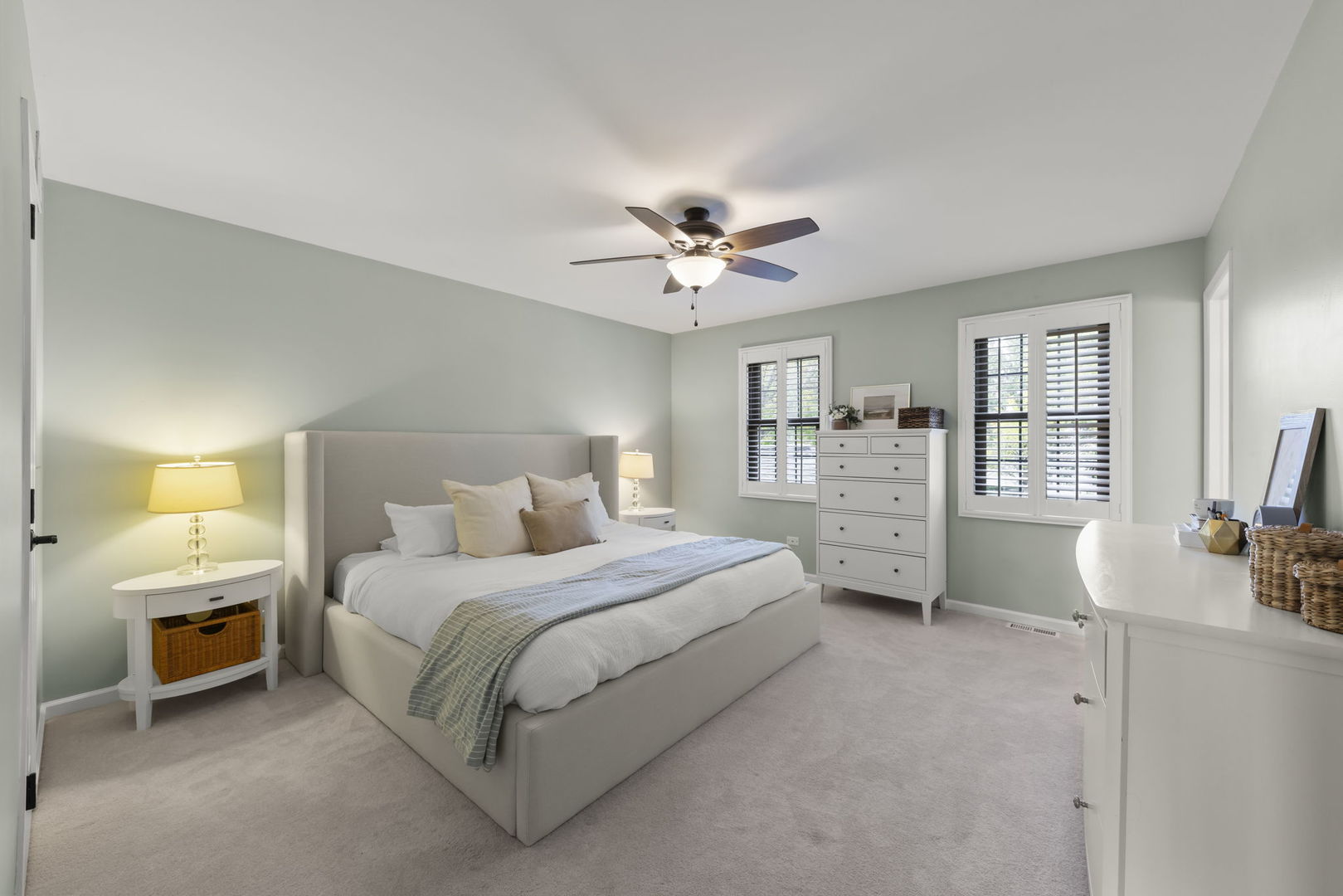 1056 Devonshire Avenue, Naperville, IL 60540