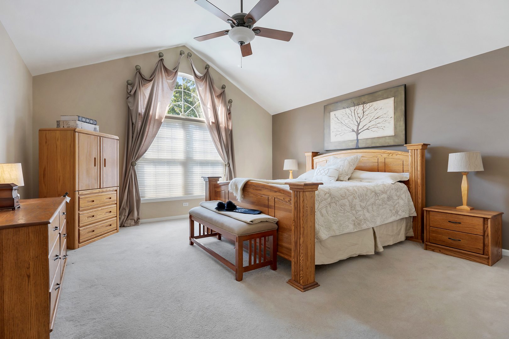 3891 WILLOW VIEW Drive #3891, Lake In The Hills, IL 60156