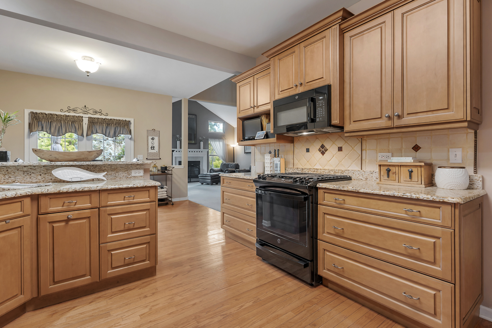 3891 WILLOW VIEW Drive #3891, Lake In The Hills, IL 60156