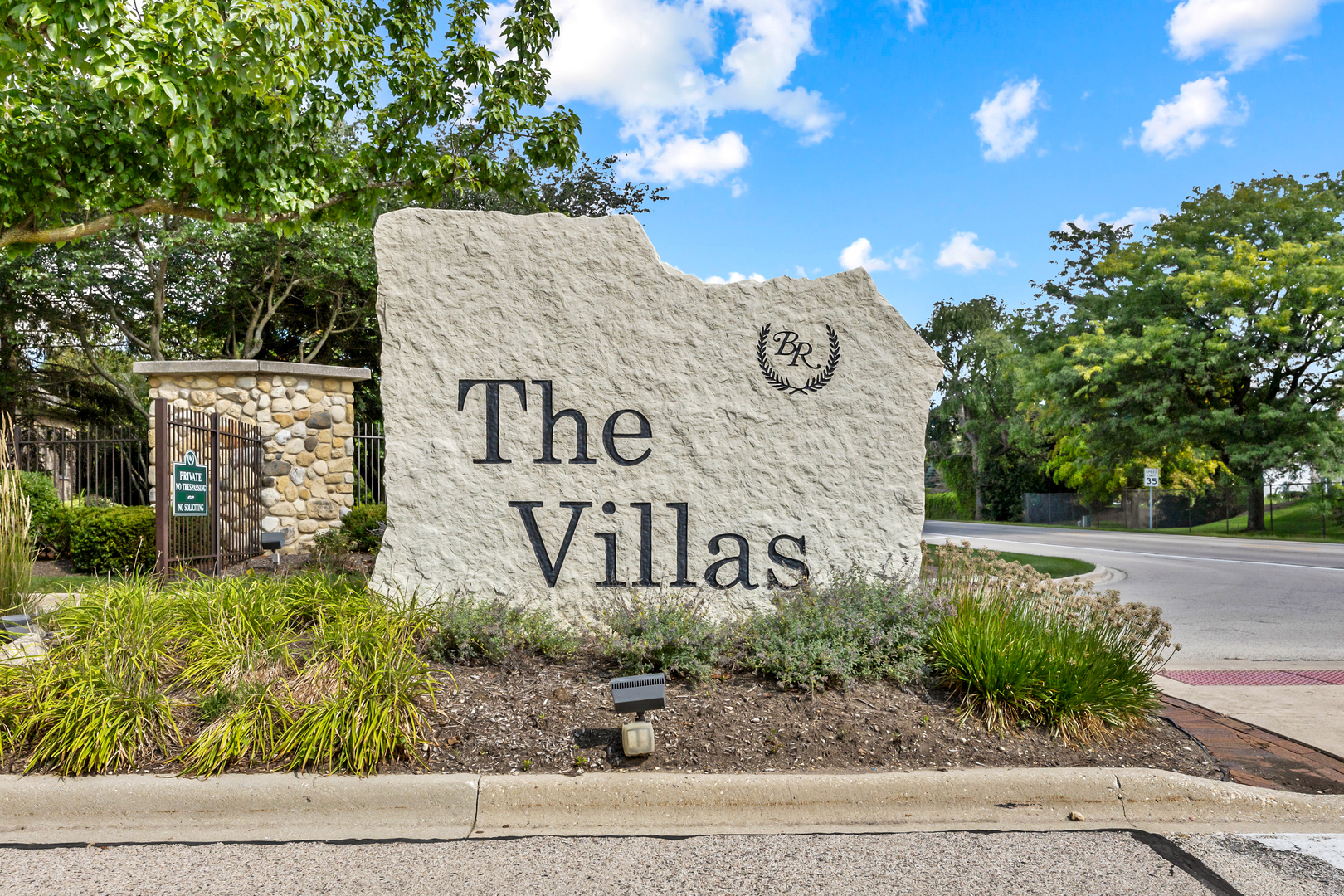 3891 WILLOW VIEW Drive #3891, Lake In The Hills, IL 60156