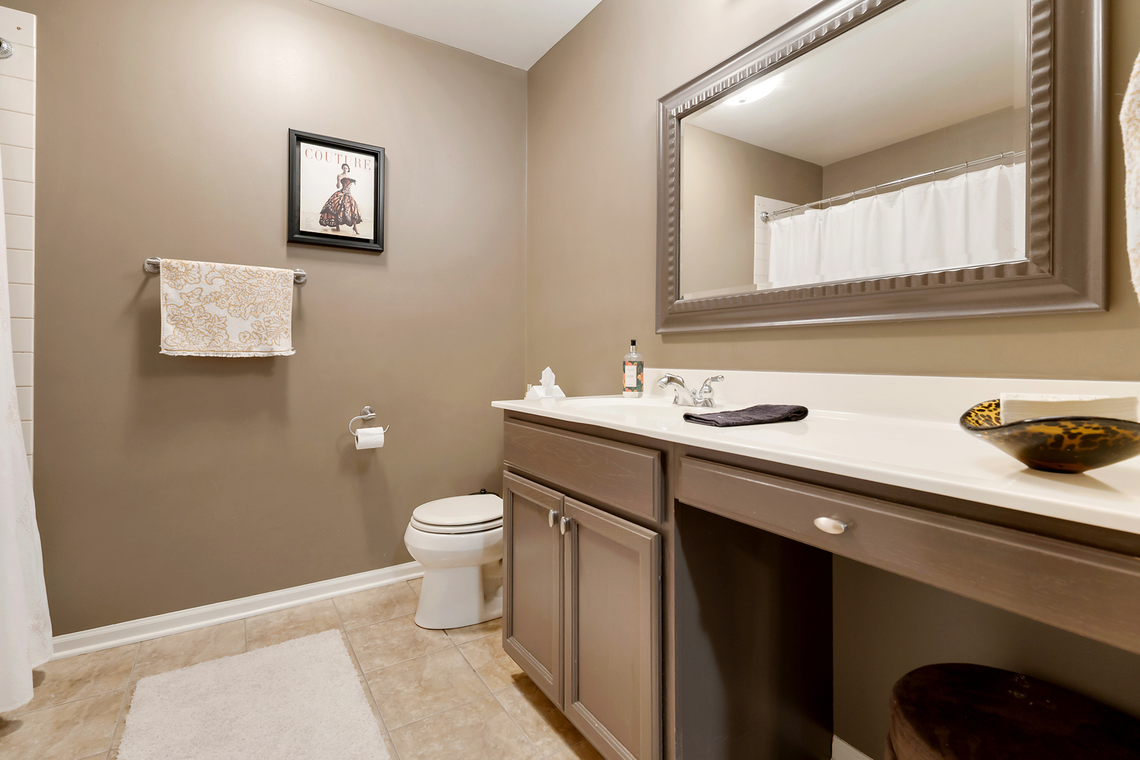 3891 WILLOW VIEW Drive #3891, Lake In The Hills, IL 60156