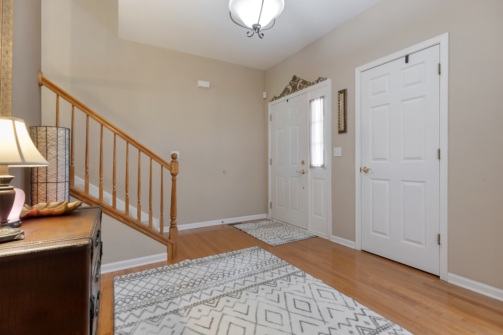 3891 WILLOW VIEW Drive #3891, Lake In The Hills, IL 60156