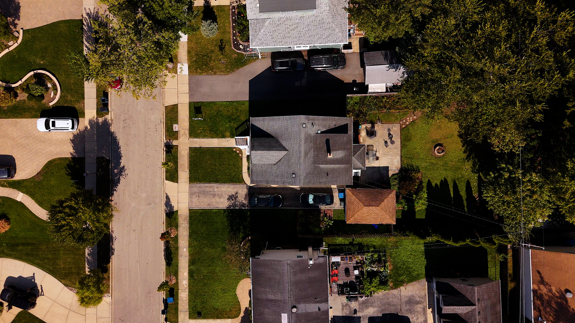 663 S Sunnyside Avenue, Elmhurst, IL 60126