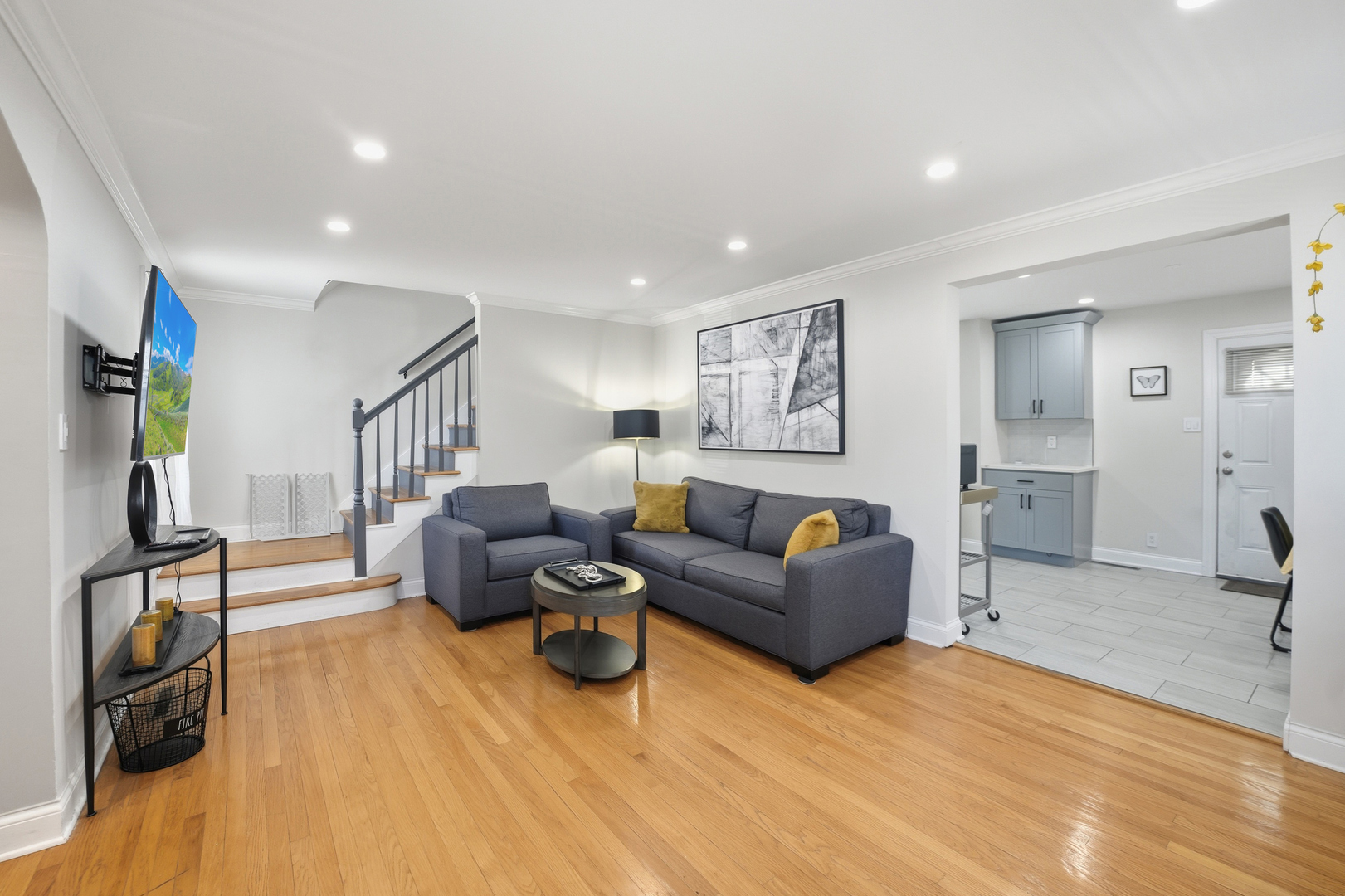 3043 W 96th Place, Evergreen Park, IL 60805