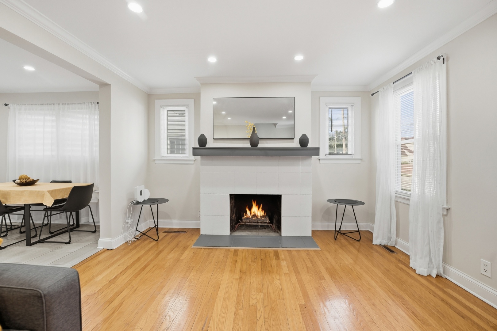 3043 W 96th Place, Evergreen Park, IL 60805