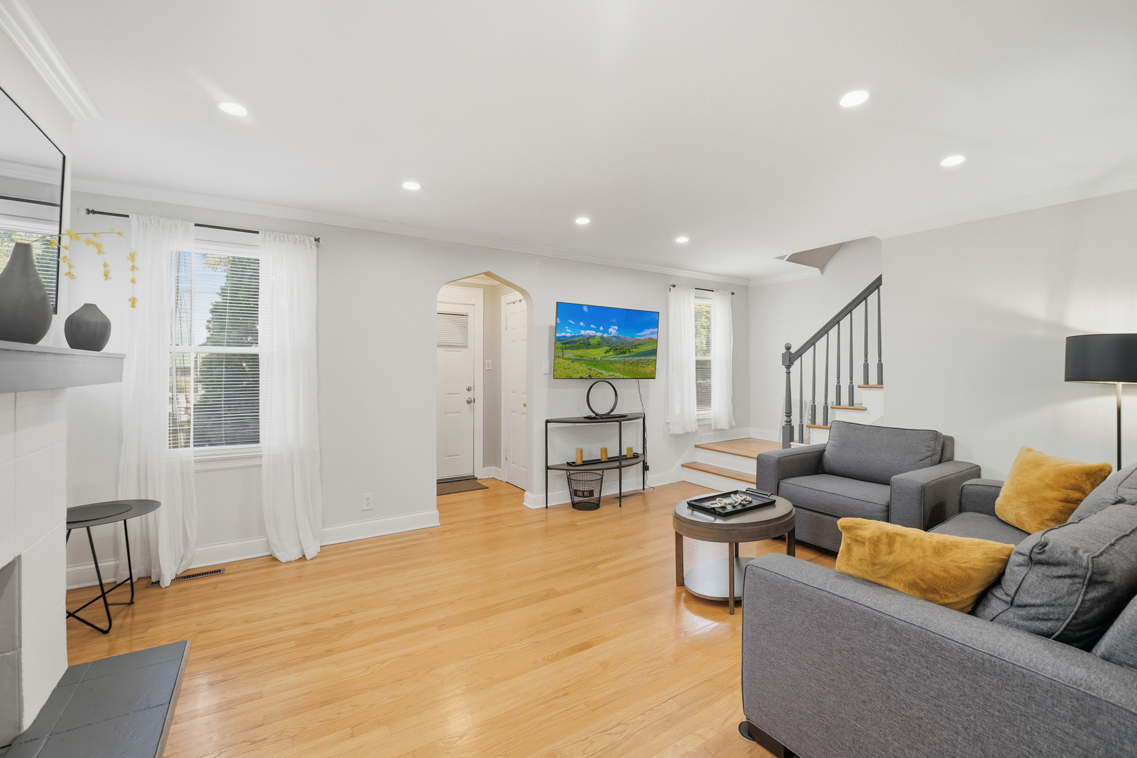 3043 W 96th Place, Evergreen Park, IL 60805