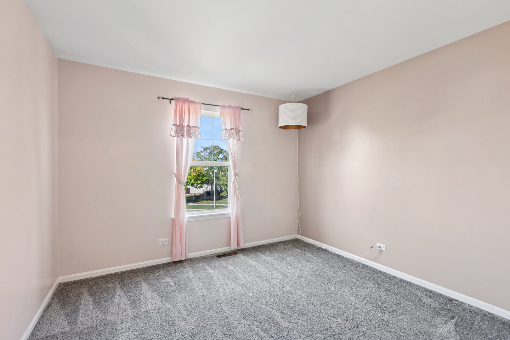 103 Harding Court, North Aurora, IL 60542