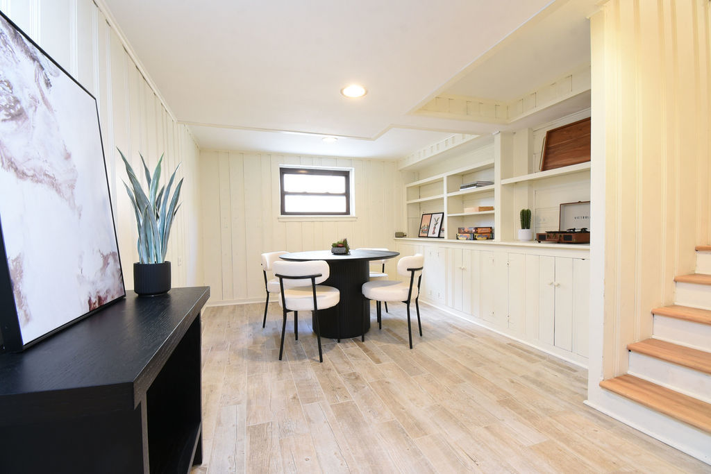 736 S Ashland Avenue, La Grange, IL 60525