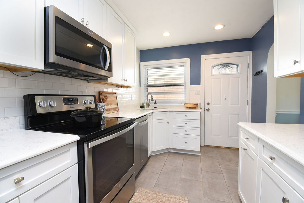 736 S Ashland Avenue, La Grange, IL 60525