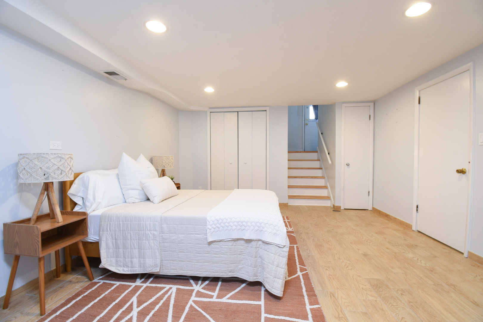 736 S Ashland Avenue, La Grange, IL 60525