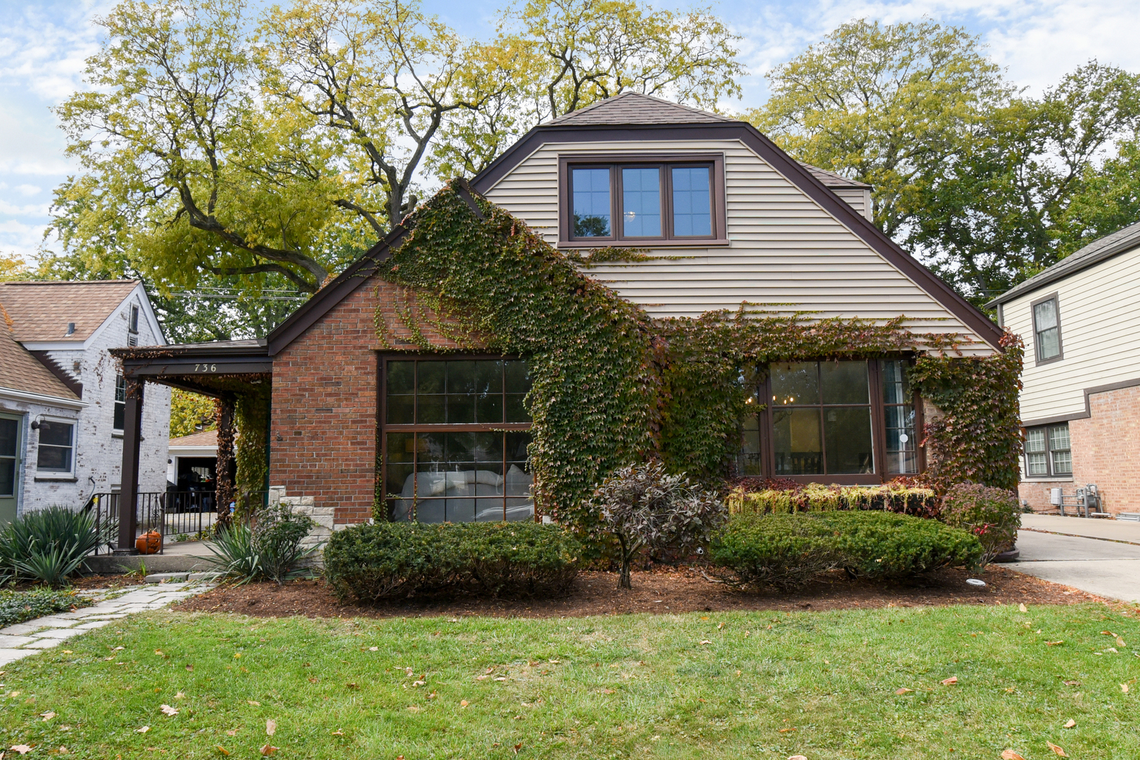 736 S Ashland Avenue, La Grange, IL 60525