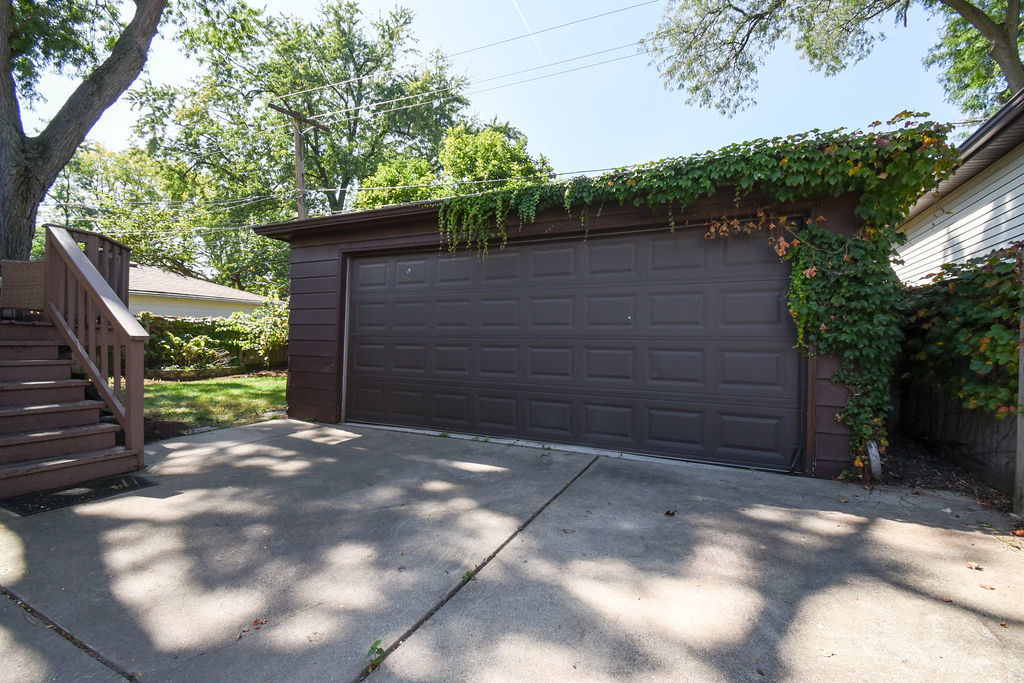 736 S Ashland Avenue, La Grange, IL 60525