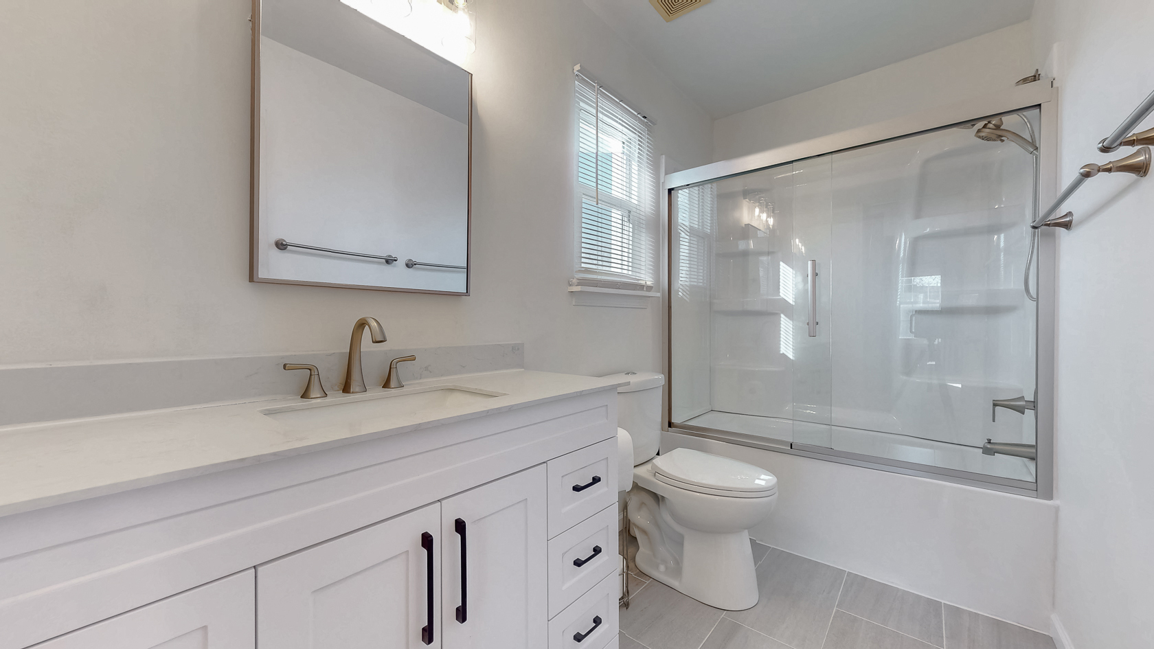 225 Mondovi Drive, Oswego, IL 60543