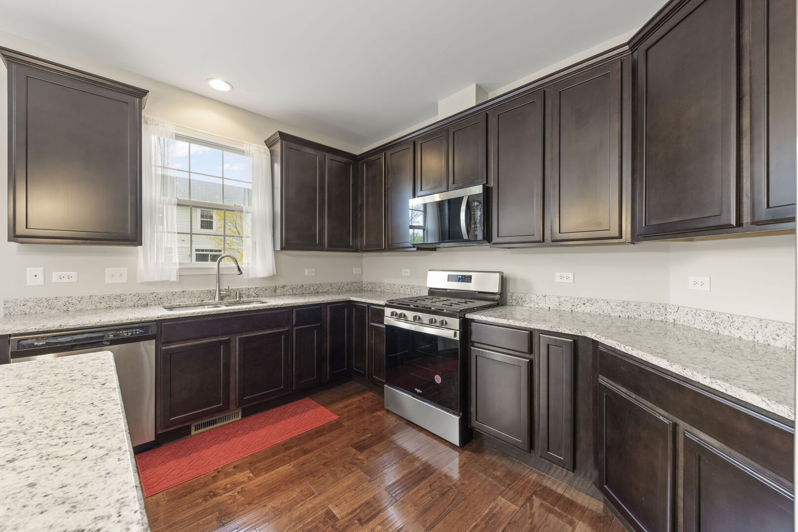 28W068 Shelburne Farms Drive, Winfield, IL 60190