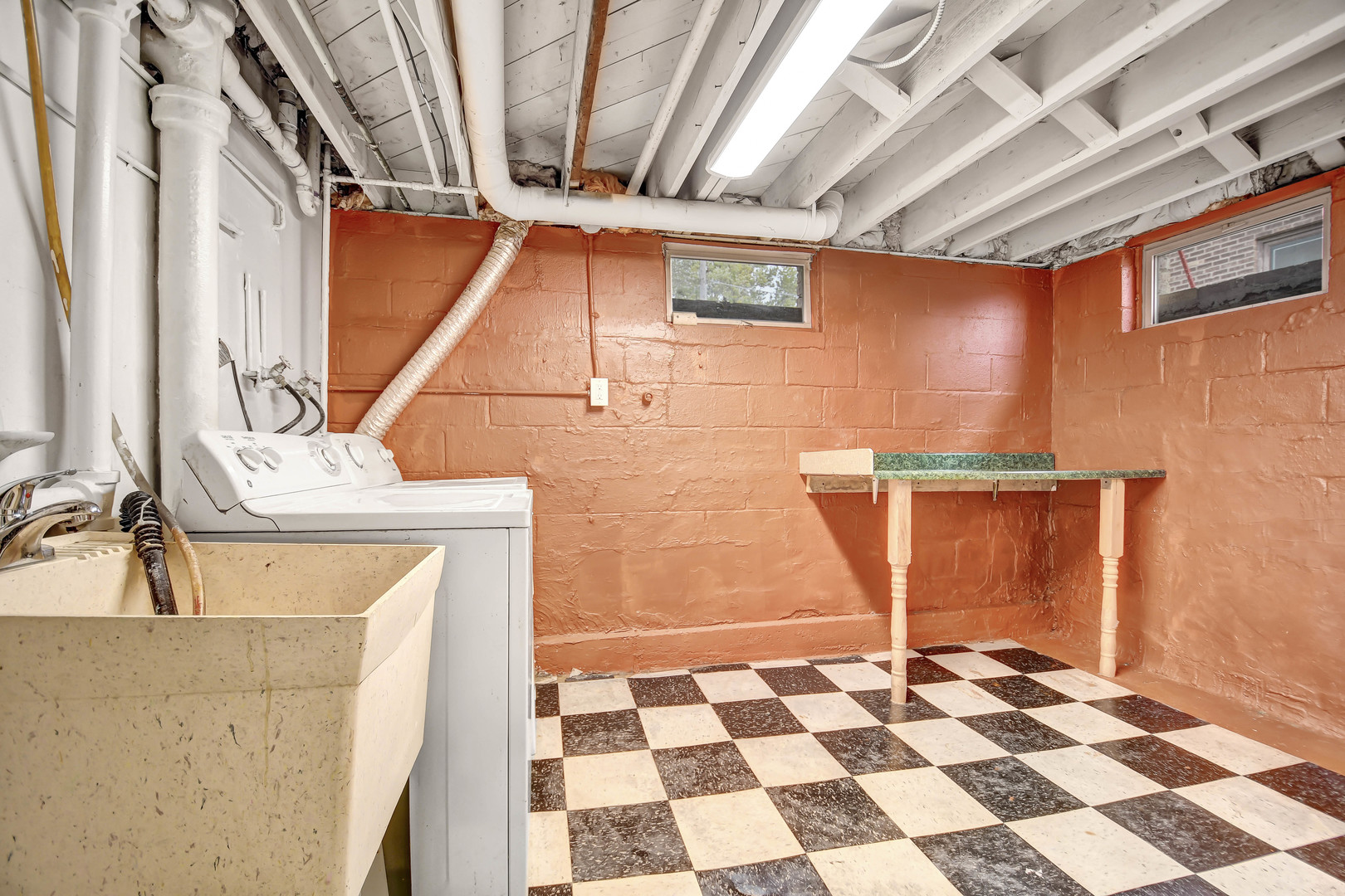 2950 Bernice Road, Lansing, IL 60438