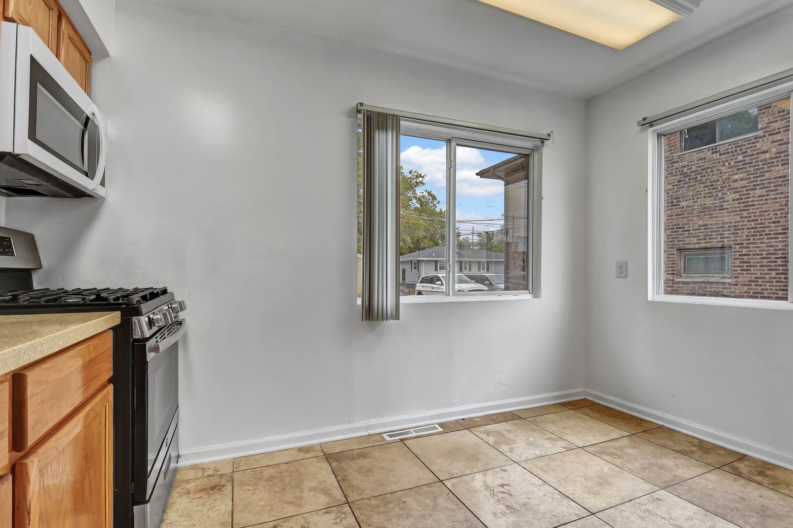 2950 Bernice Road, Lansing, IL 60438