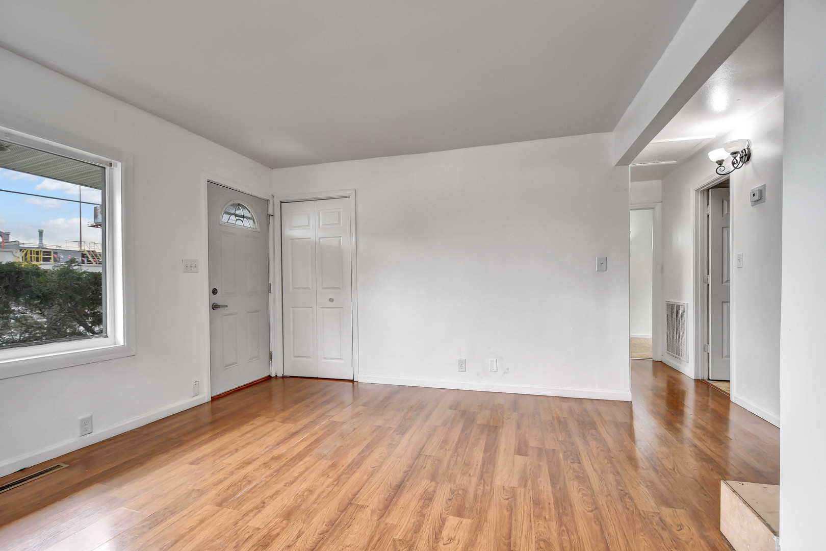 2950 Bernice Road, Lansing, IL 60438