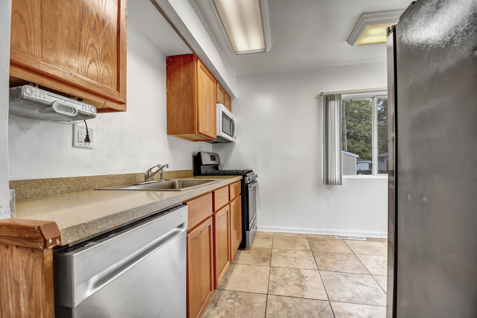 2950 Bernice Road, Lansing, IL 60438