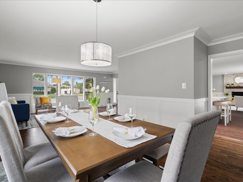 9526 S Kilbourn Avenue, Oak Lawn, IL 60453