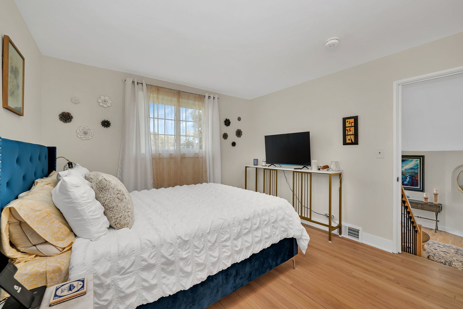 128 S Villa Avenue, Addison, IL 60101