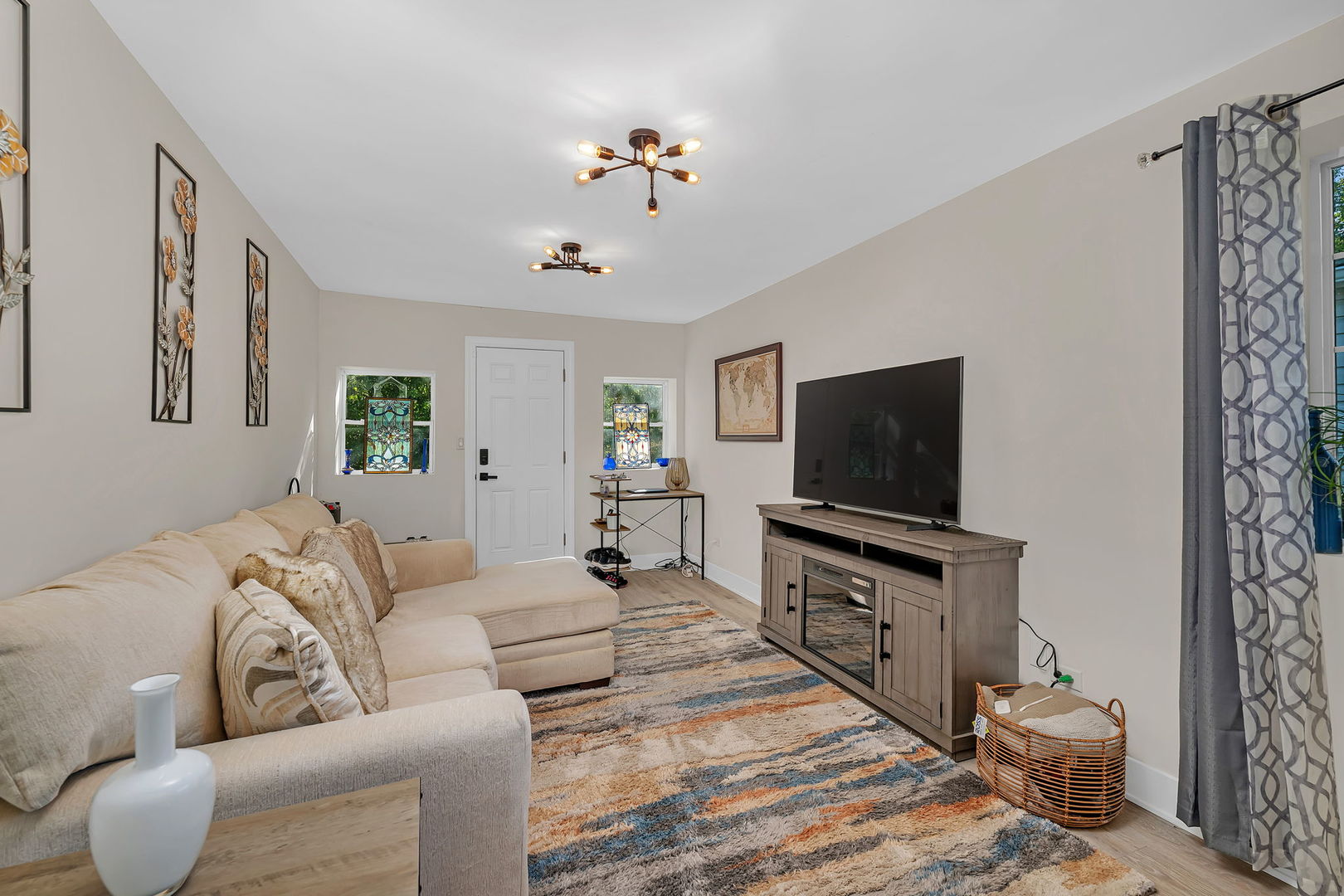 128 S Villa Avenue, Addison, IL 60101