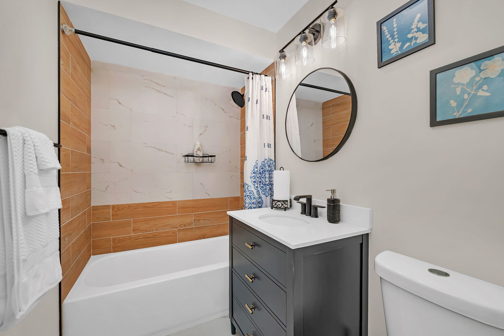 128 S Villa Avenue, Addison, IL 60101