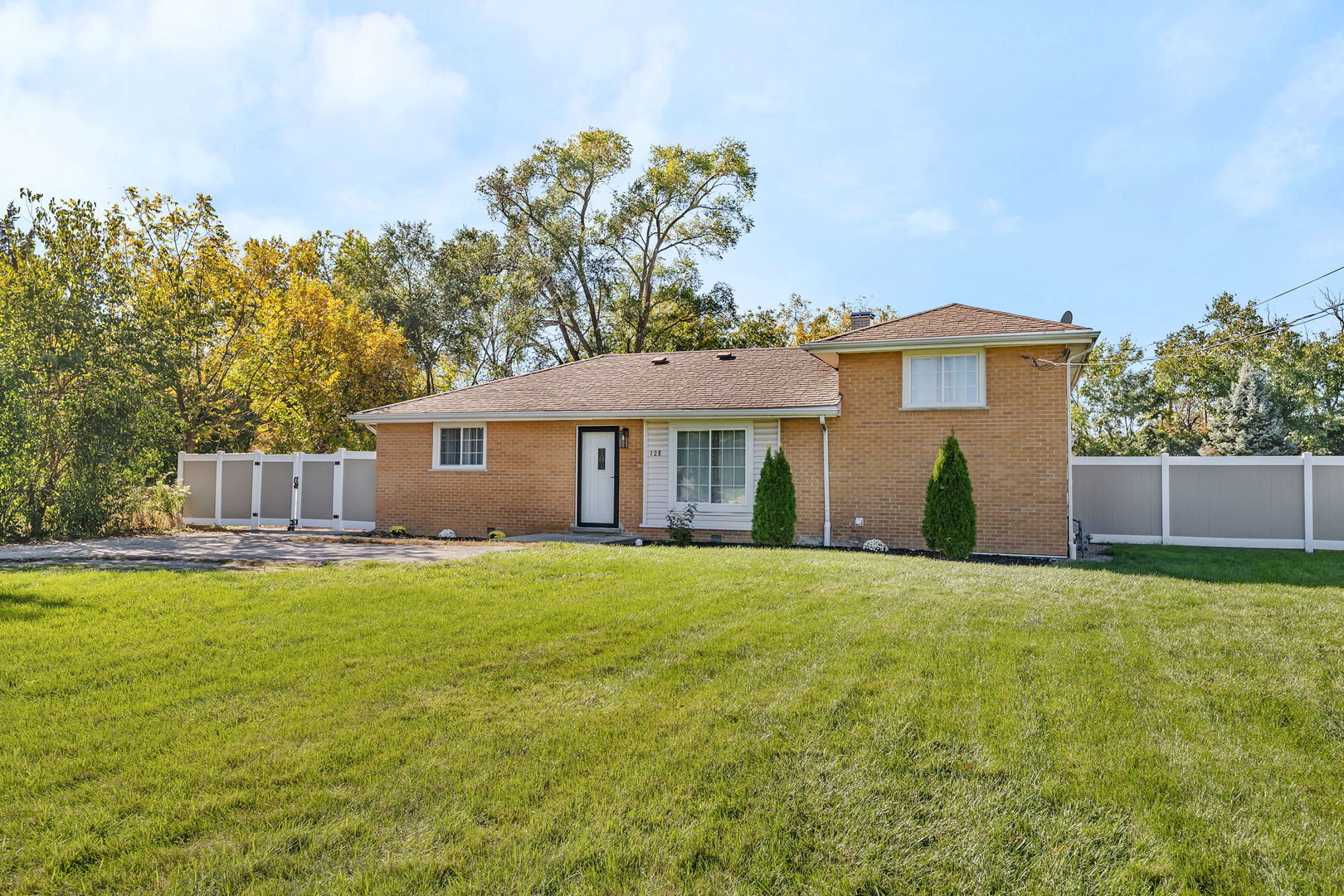 128 S Villa Avenue, Addison, IL 60101