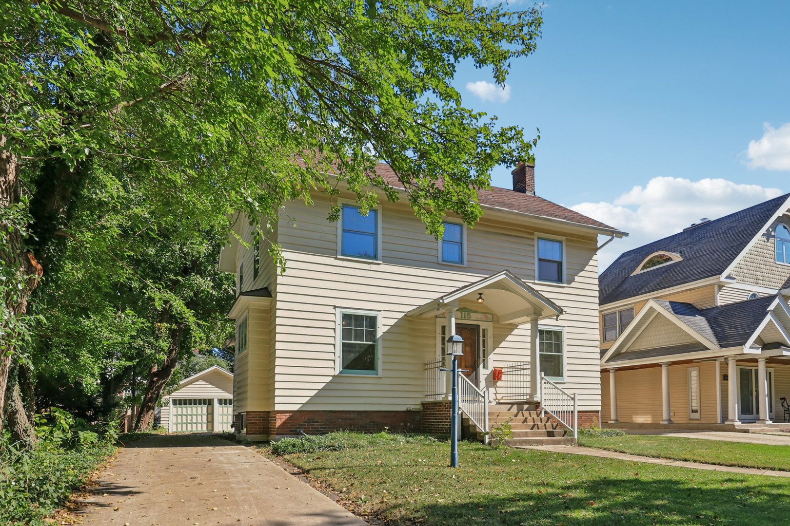 115 S Spring Avenue, La Grange, IL 60525