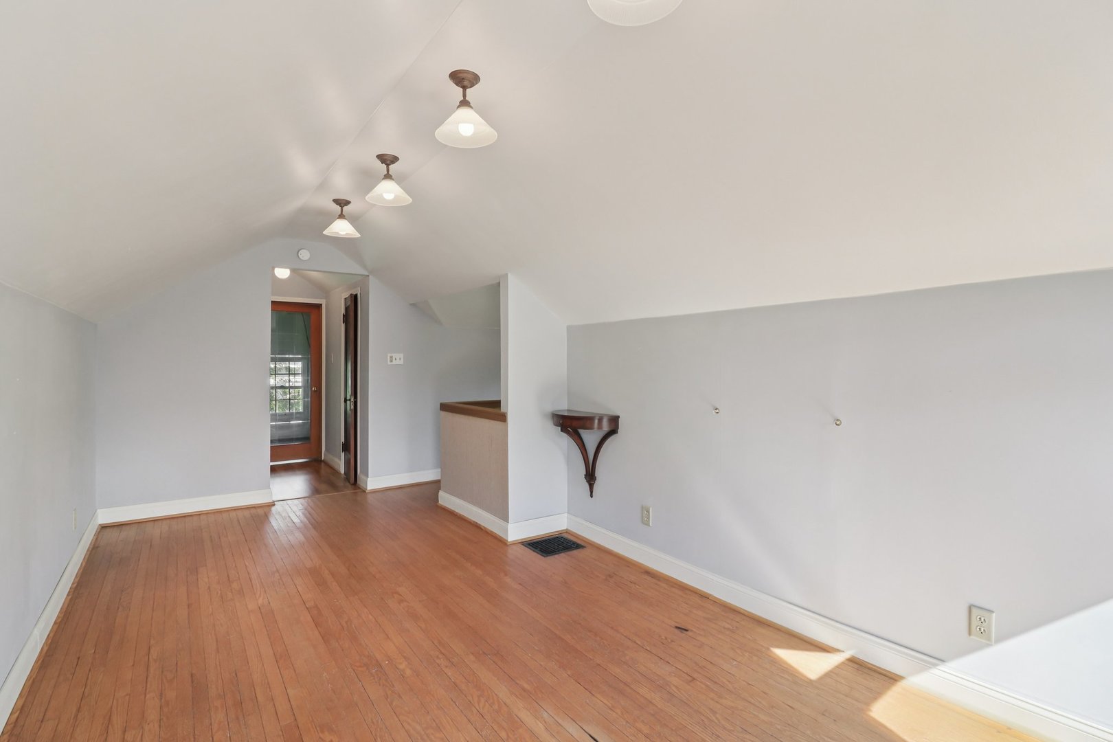 115 S Spring Avenue, La Grange, IL 60525