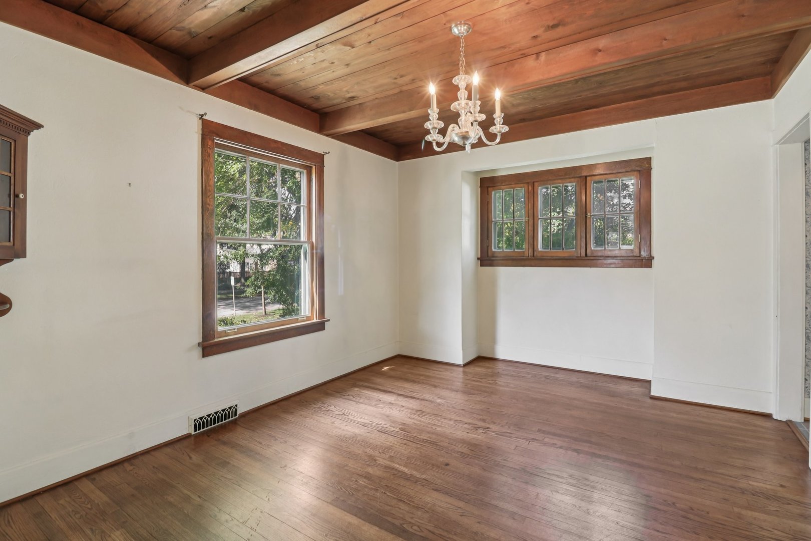 115 S Spring Avenue, La Grange, IL 60525