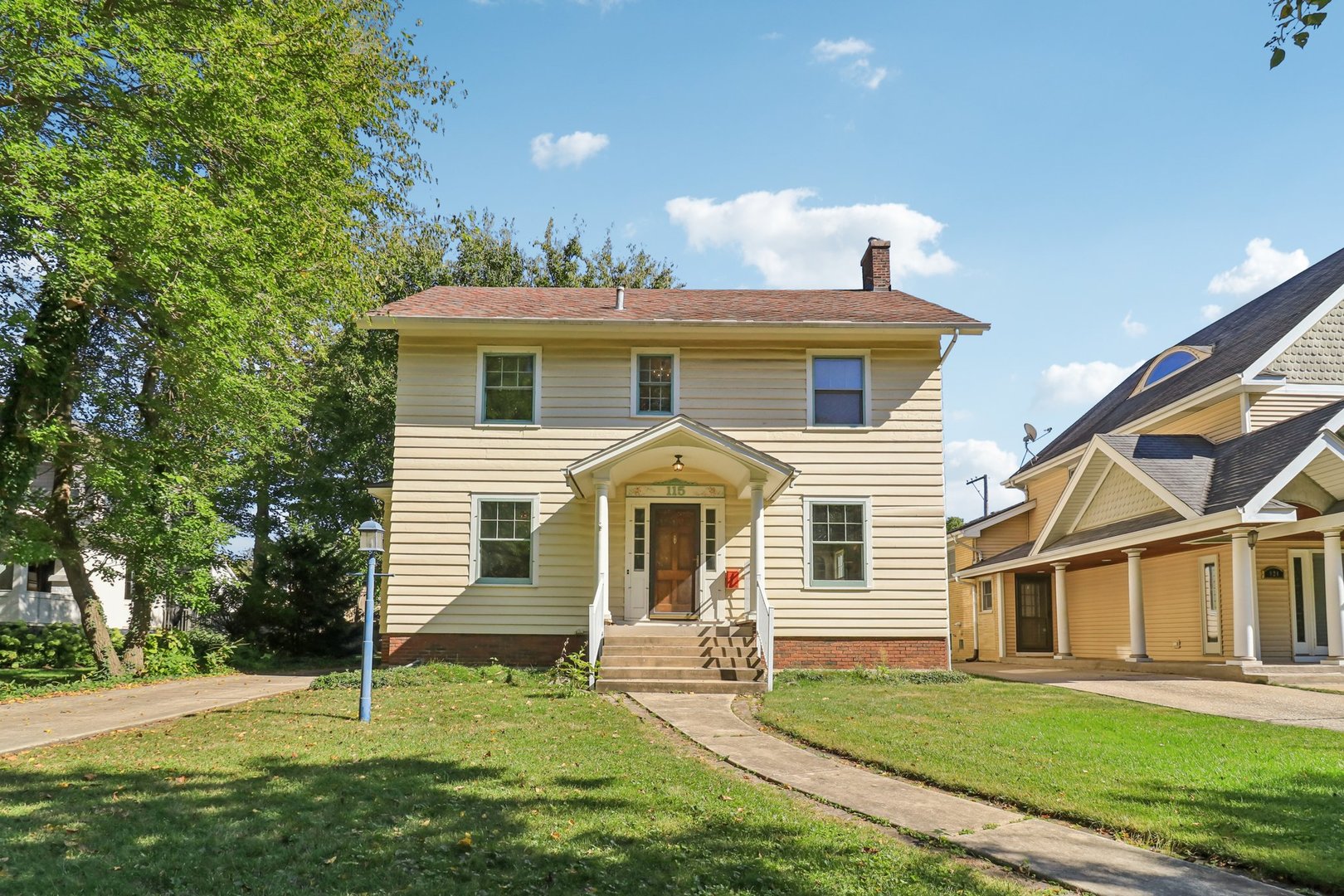115 S Spring Avenue, La Grange, IL 60525
