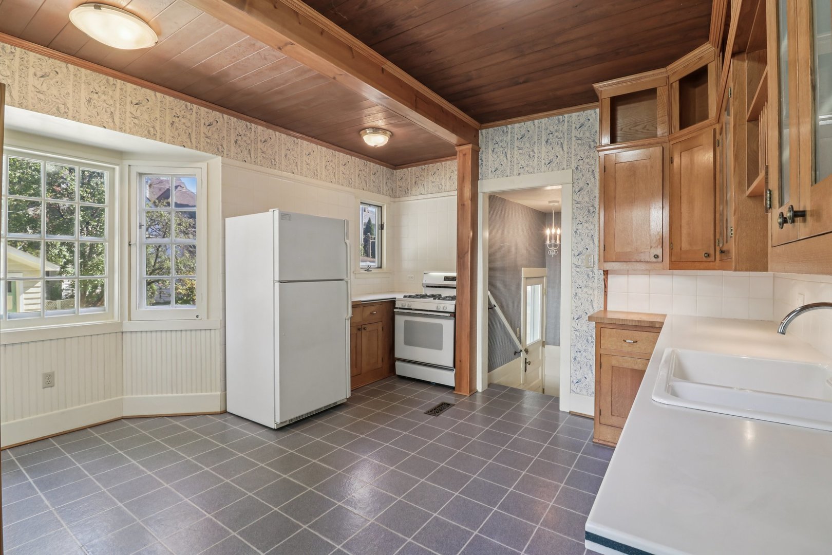 115 S Spring Avenue, La Grange, IL 60525