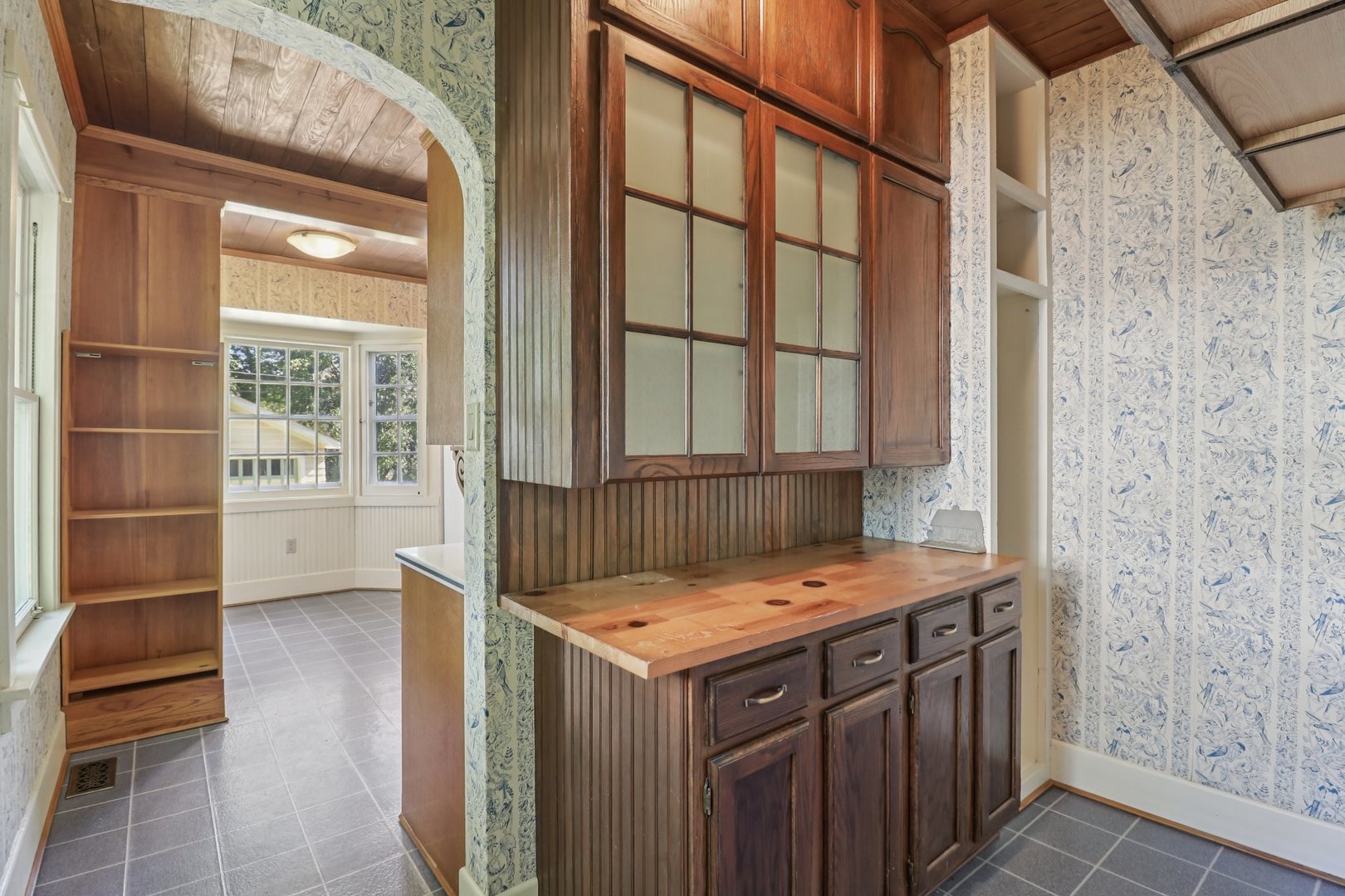 115 S Spring Avenue, La Grange, IL 60525