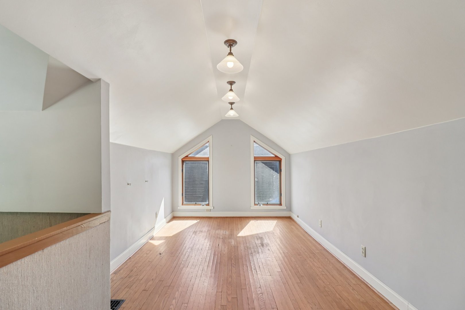 115 S Spring Avenue, La Grange, IL 60525