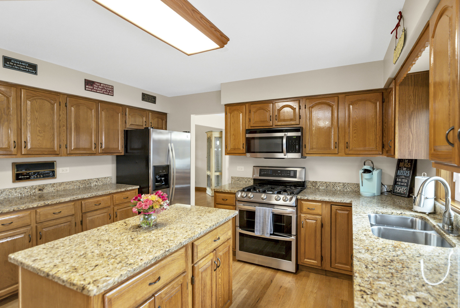 560 Valleyview Drive, Bartlett, IL 60103