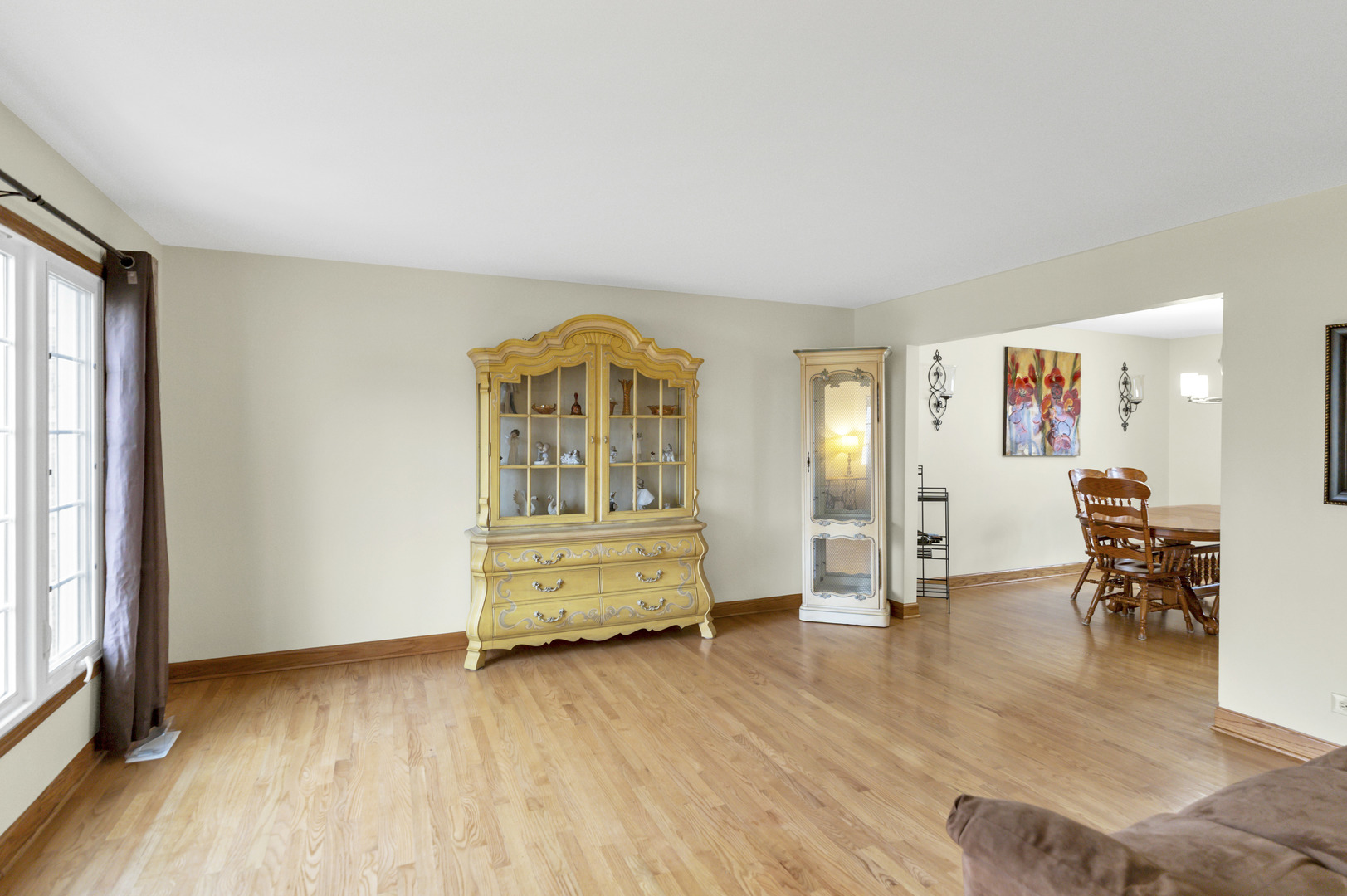 560 Valleyview Drive, Bartlett, IL 60103