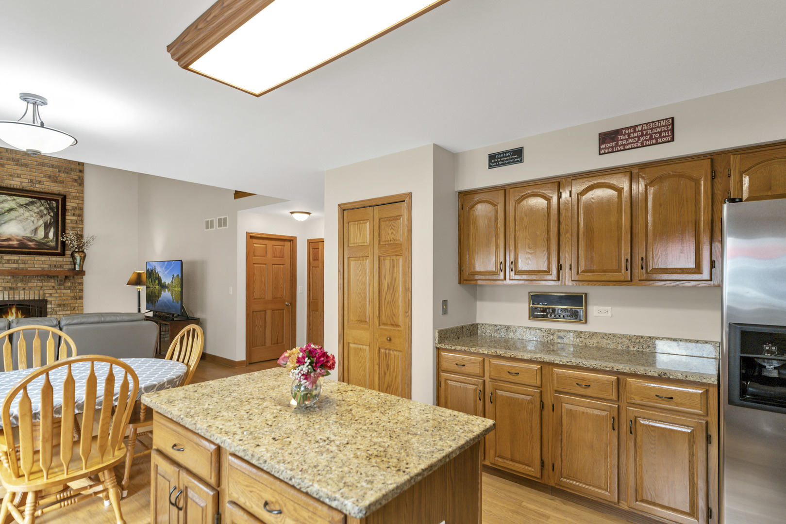 560 Valleyview Drive, Bartlett, IL 60103