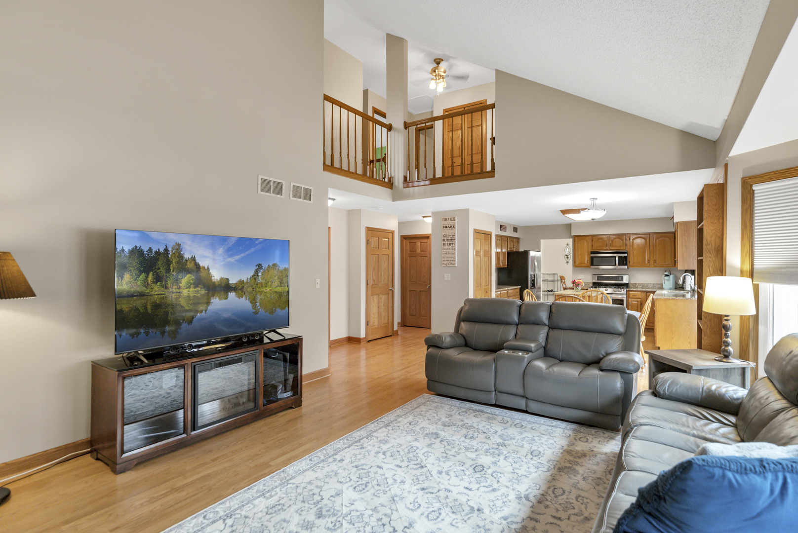 560 Valleyview Drive, Bartlett, IL 60103