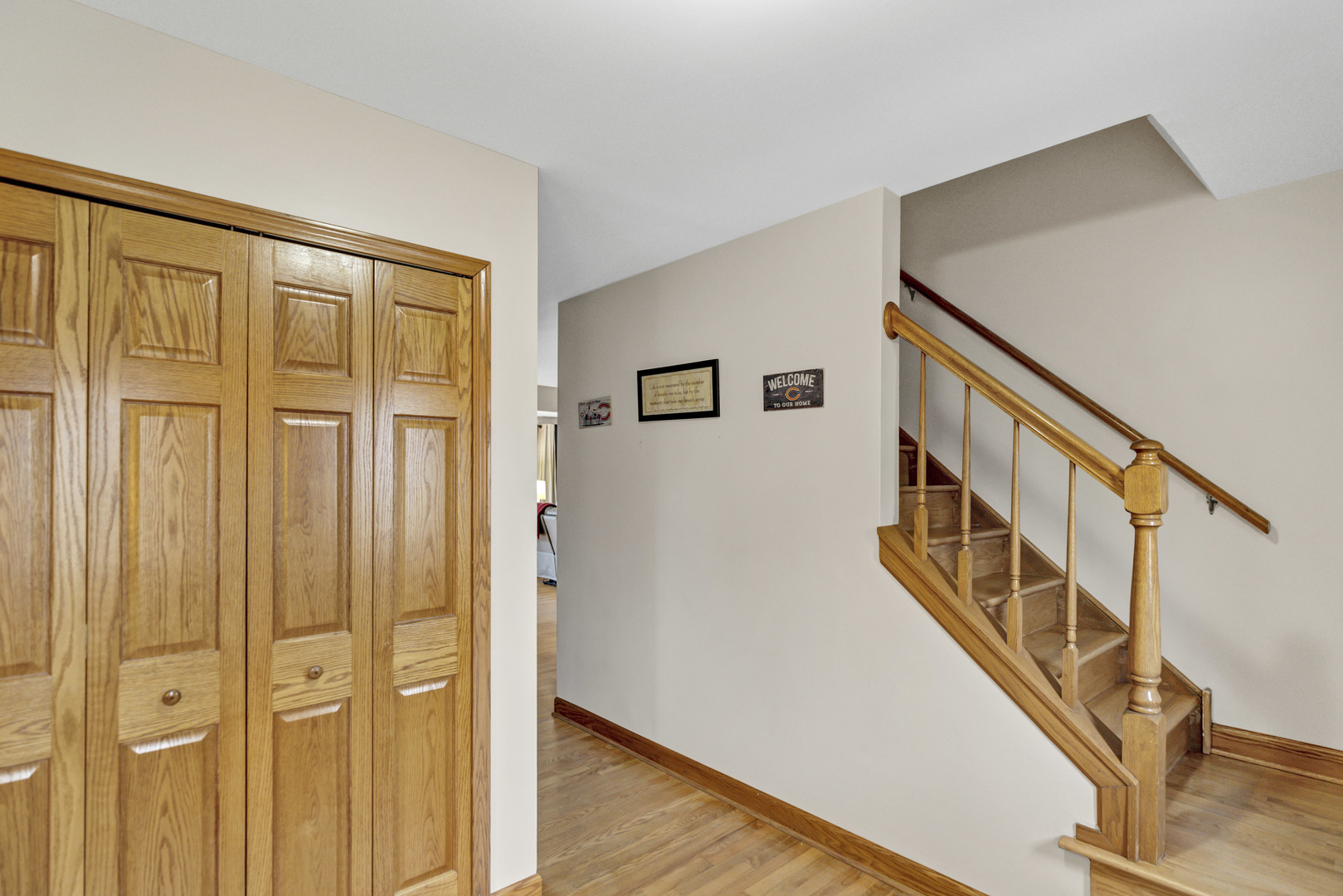 560 Valleyview Drive, Bartlett, IL 60103