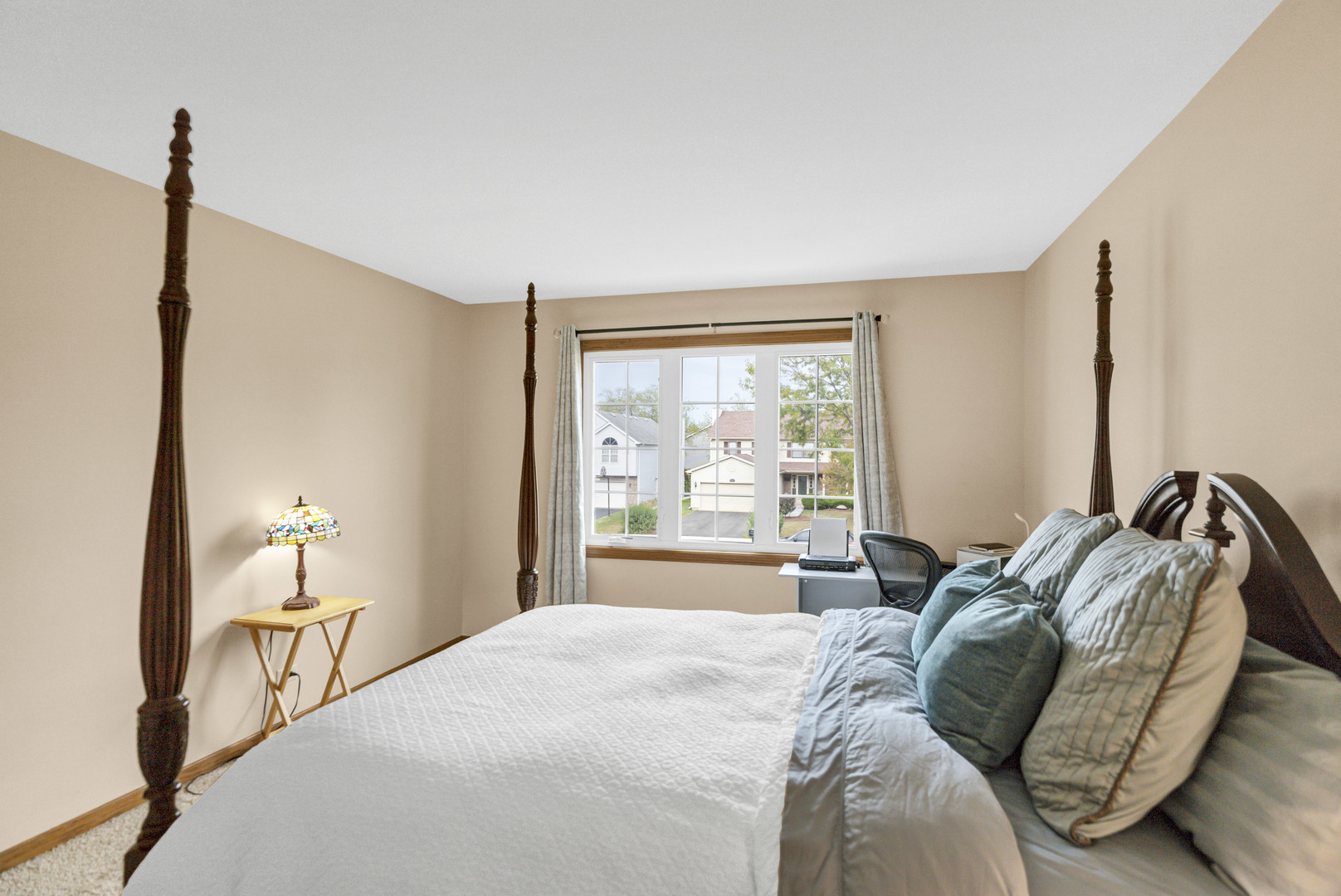 560 Valleyview Drive, Bartlett, IL 60103