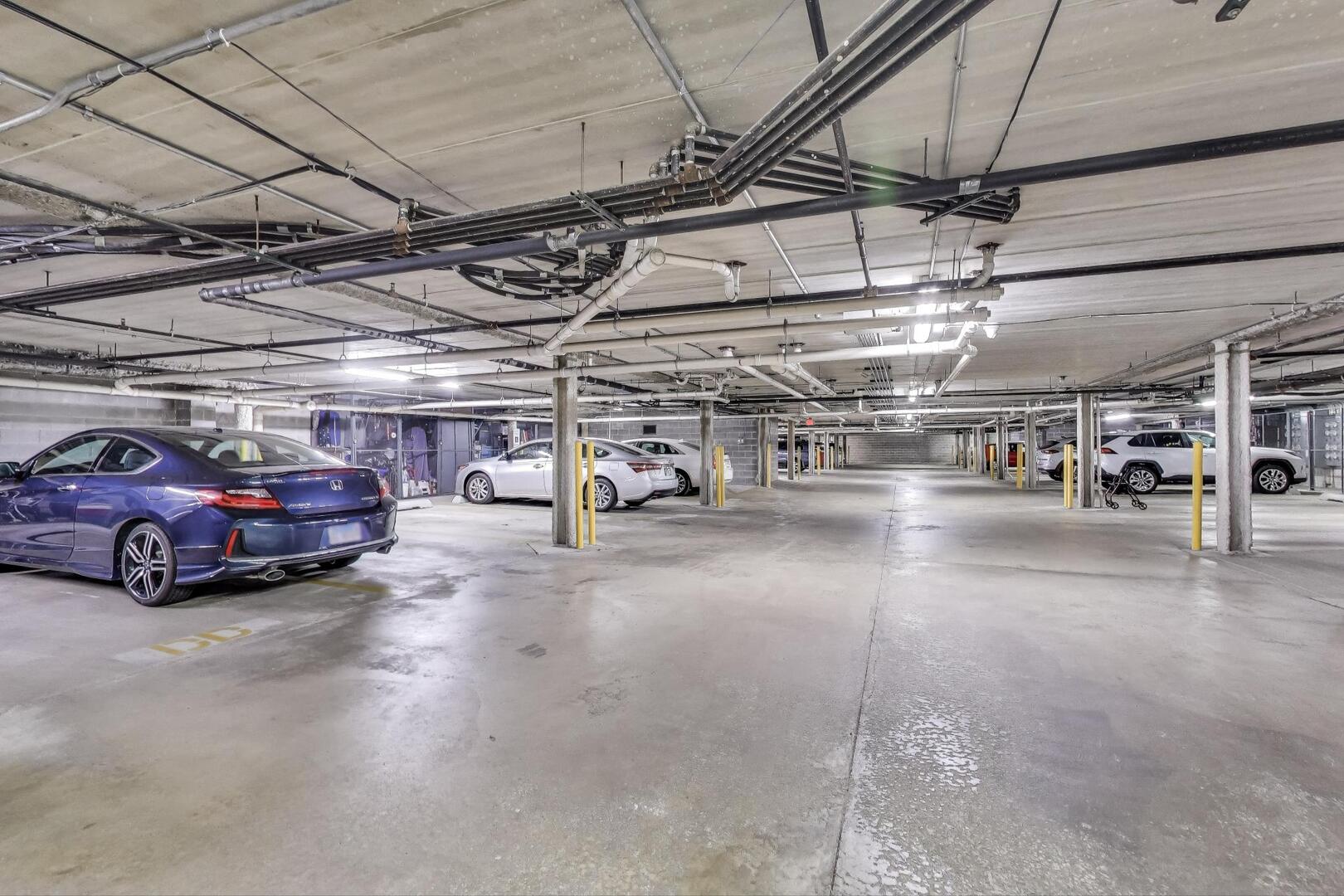 2260 S Grace Street #402, Lombard, IL 60148