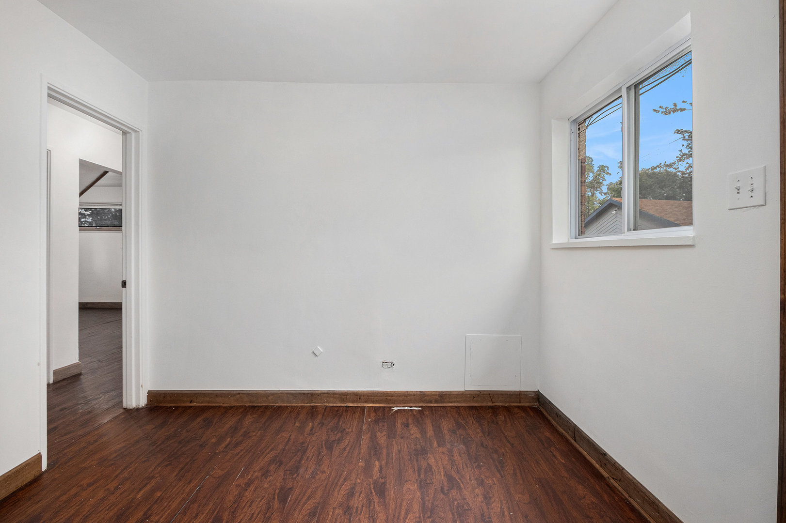 17153 Burnham Avenue, Lansing, IL 60438